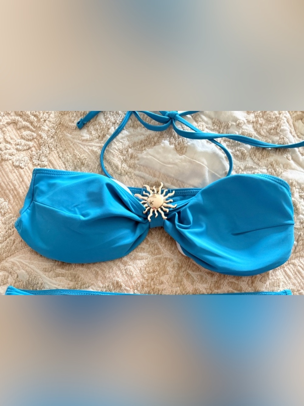 Brand new
Blue sun embellishment bikini set